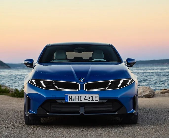 2027 жылғы толық электрлі BMW i3 көлігі. Сыртқы көрінісі